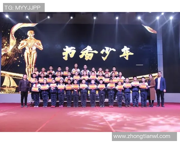 深圳羽毛球队的拼搏之路与荣耀时刻全景回顾 深圳羽毛球队的拼搏之路与荣耀时刻全景回顾